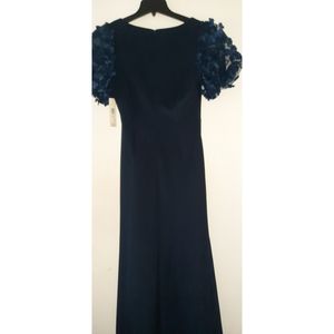 ELIZA J 3D APPLIQUE SLEEVES GOWN